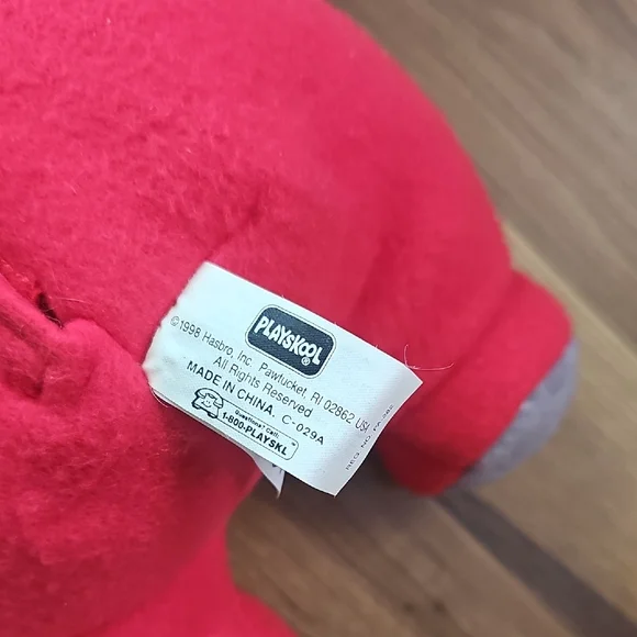 Vintage 1998 Teletubbies Talking Po, 15 Inch Plush - Picture 8 of 9